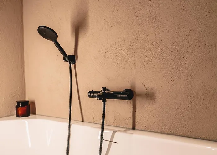 Wellness By Leef Bed and breakfast Maasland