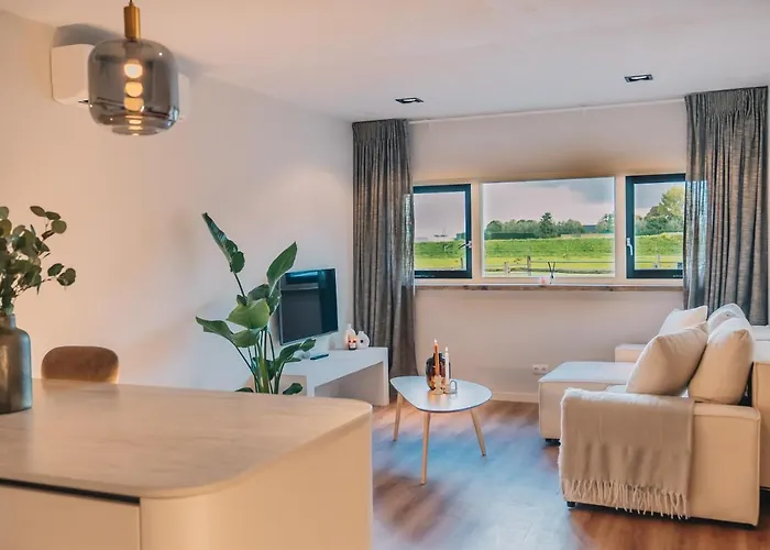 Wellness By Leef Bed and Breakfast 4*